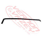 WEATHERSTRIP - R/H FRONT DOOR - OUTER - NISSAN ATLAS F24 2006-